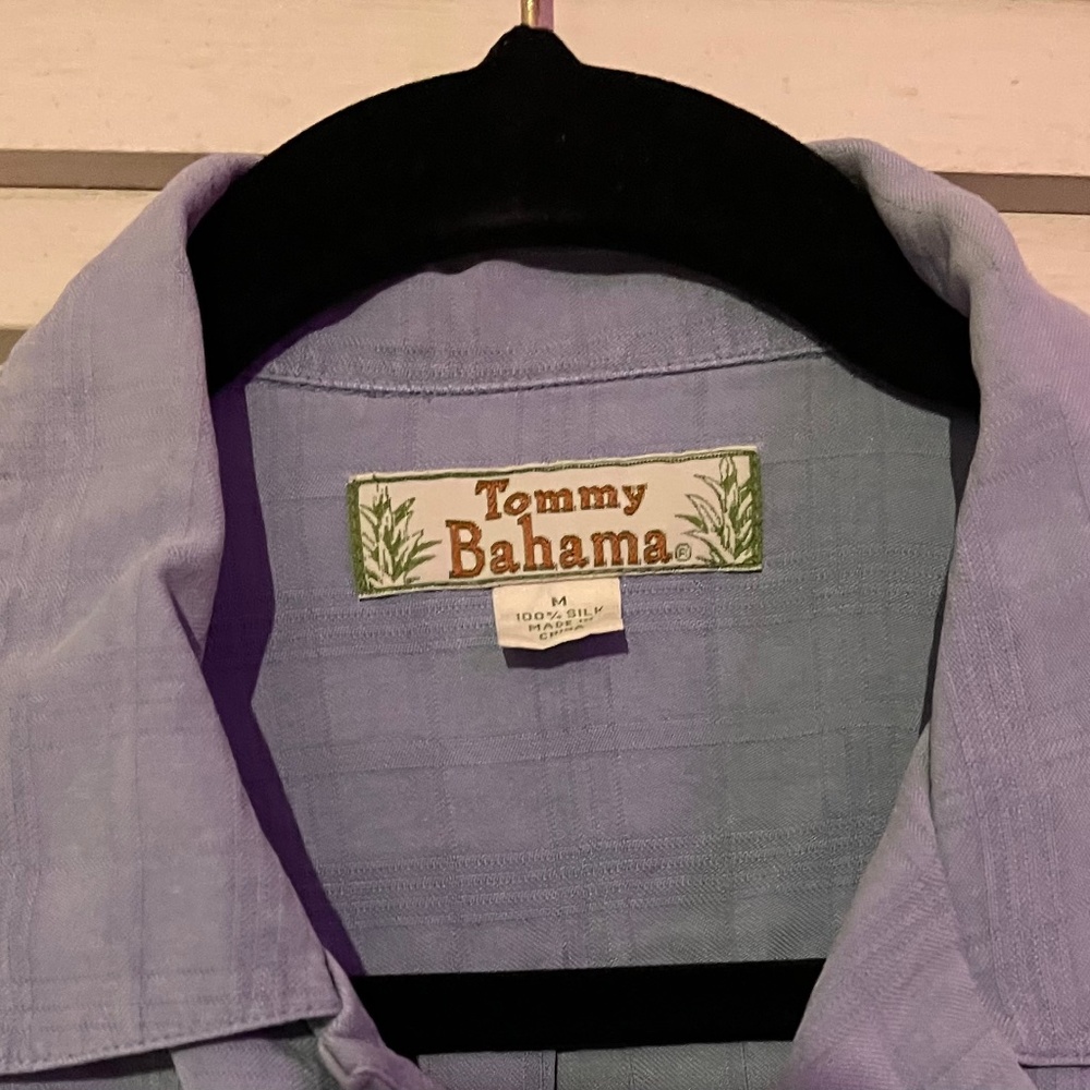 Men’s Tommy Bahama button up short sleeve